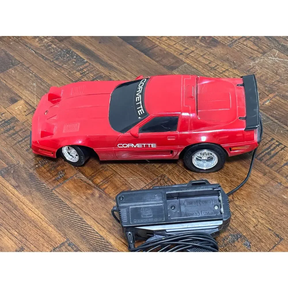 Vintage 1990 New Bright Red Chevrolet Chevy Corvette RC Toy Model Car 1:18 Scale